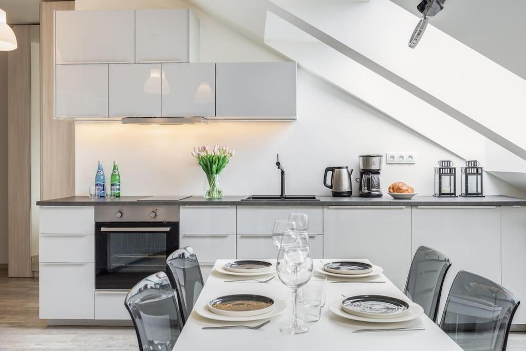 Modern & New Place Next To Wawel Castle & Vistula Cracovia Exterior foto