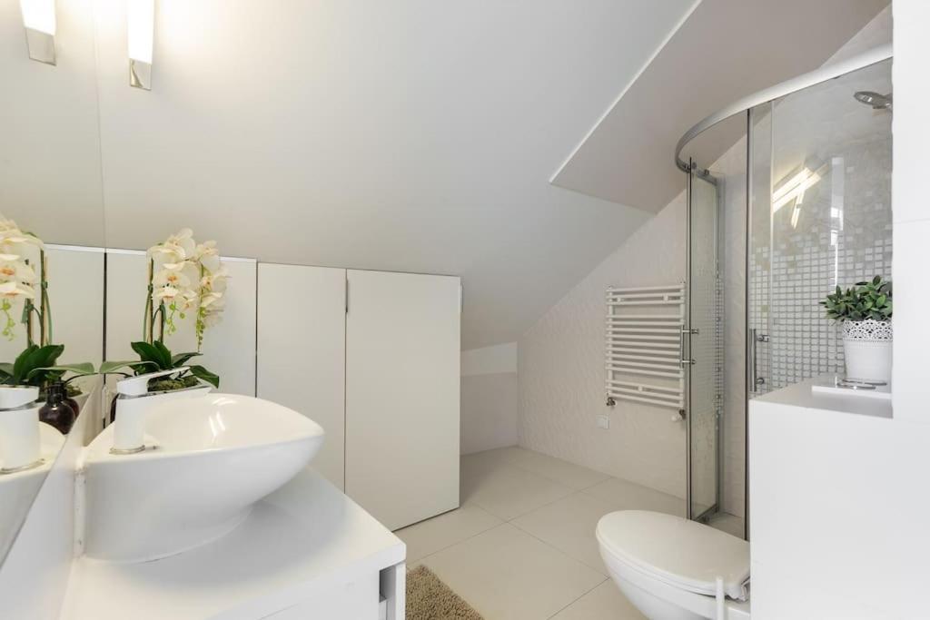 Modern & New Place Next To Wawel Castle & Vistula Cracovia Exterior foto