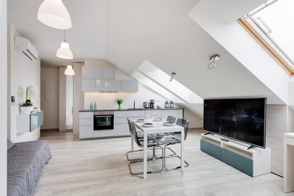 Modern & New Place Next To Wawel Castle & Vistula Cracovia Exterior foto